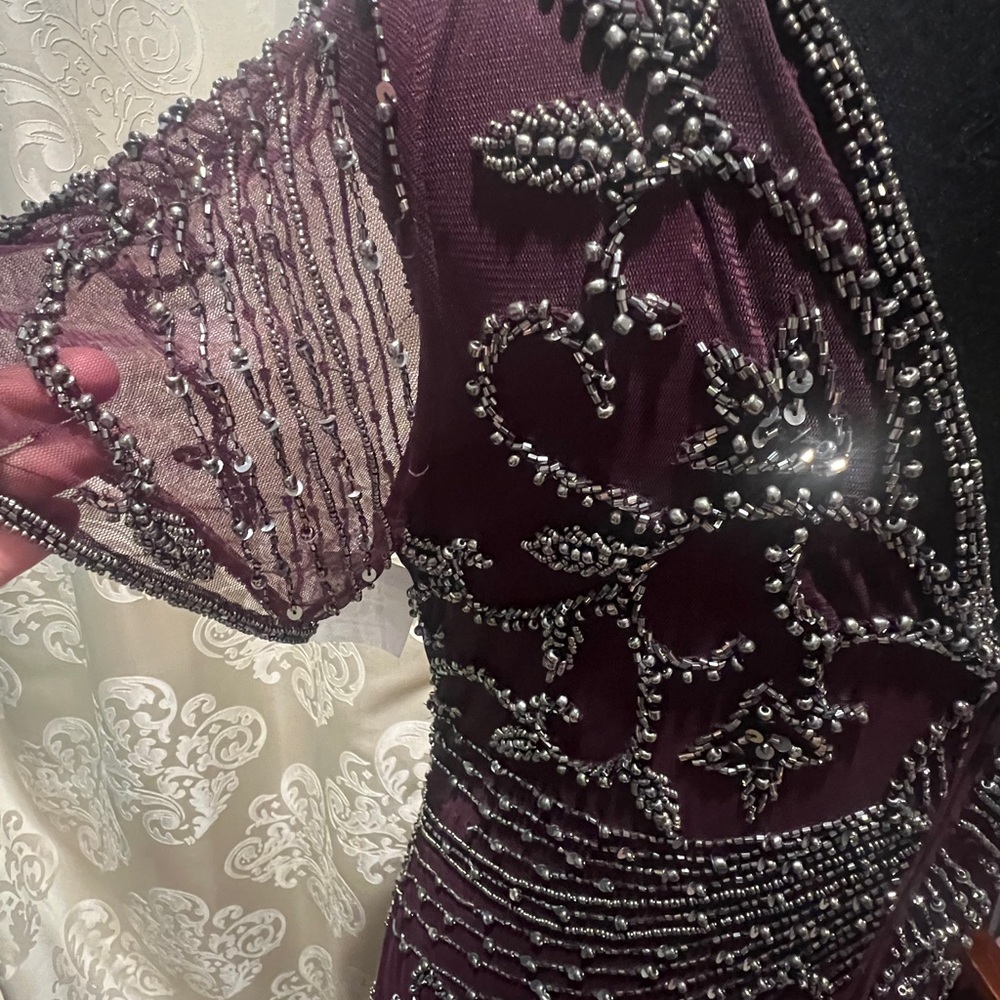 Pisarro Nights Beaded Mesh Gown Plum color Women’s Size 8. NEW - Picture 4 of 11
